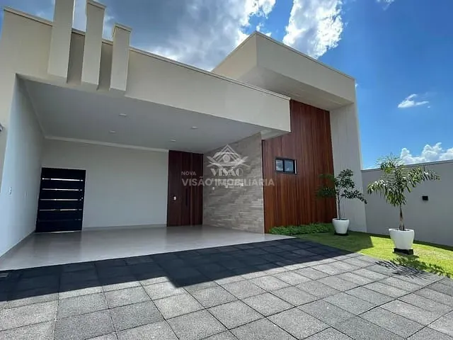 Casa com 379m² 3 quartos e 1 banheiro, à venda, no bairro Jardim Curitiba em Sinop