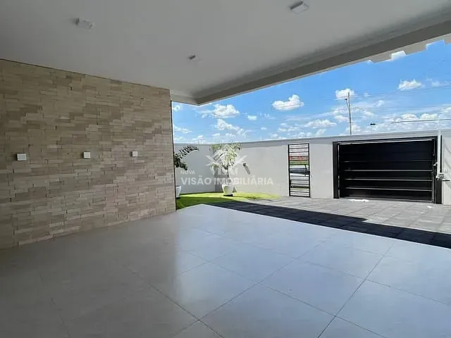 Casa com 379m² 3 quartos e 1 banheiro, à venda, no bairro Jardim Curitiba em Sinop
