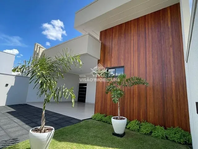 Casa com 379m² 3 quartos e 1 banheiro, à venda, no bairro Jardim Curitiba em Sinop