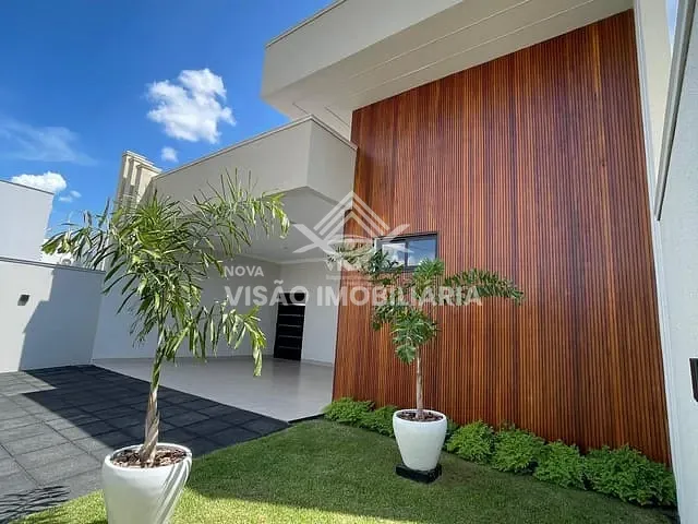 Casa com 379m² 3 quartos e 1 banheiro, à venda, no bairro Jardim Curitiba em Sinop