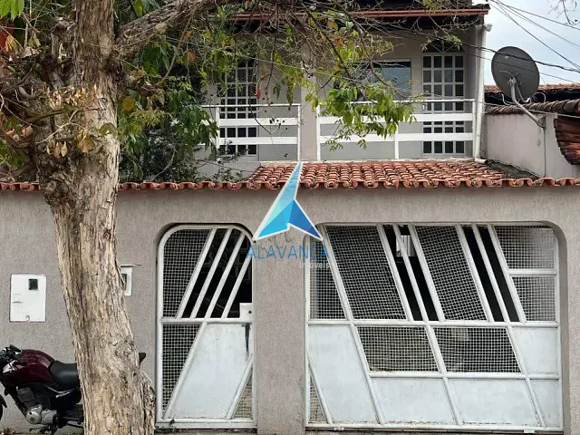 Casa 4 quartos e 3 banheiros, à venda, no bairro Jardim Alvorada em Governador Valadares
