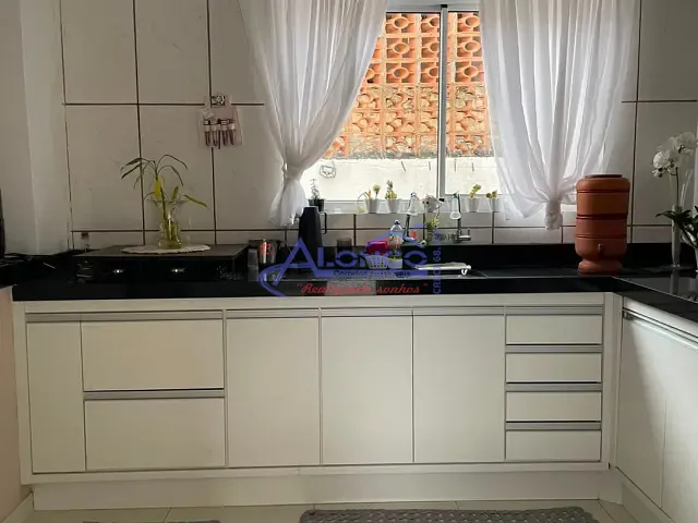 Casa 2 quartos e 1 banheiro, à venda, no bairro centro em Santa Branca