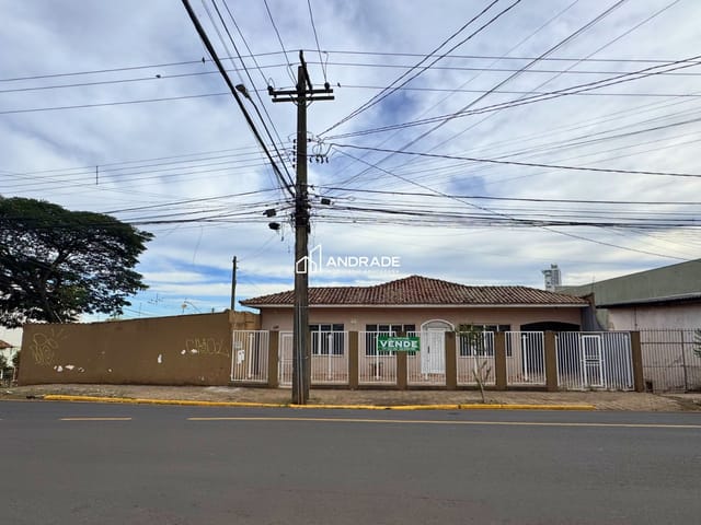 Casa à venda, no bairro Vila São José em Apucarana