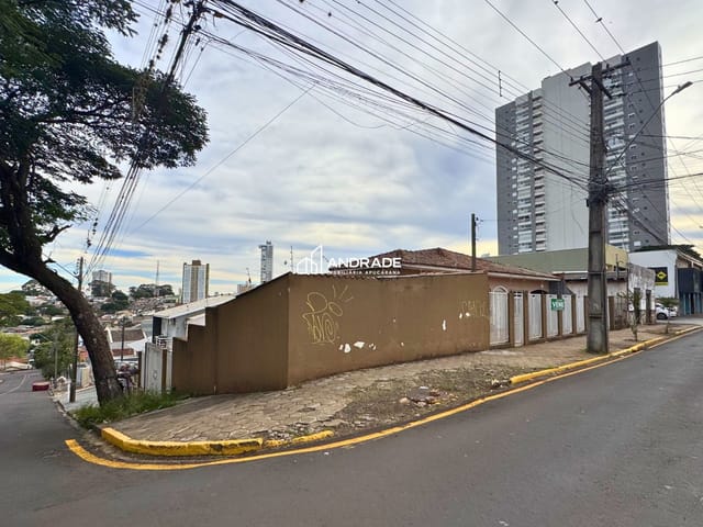 Casa à venda, no bairro Vila São José em Apucarana