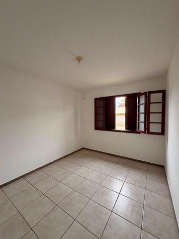 Casa com 220m² 3 quartos e 2 banheiros, à venda, no bairro Centro em Campos dos Goytacazes