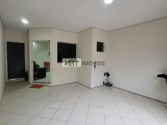 Casa com 150m² 2 quartos e 1 banheiro, à venda, no bairro Jardim Vânia Maria em Bauru