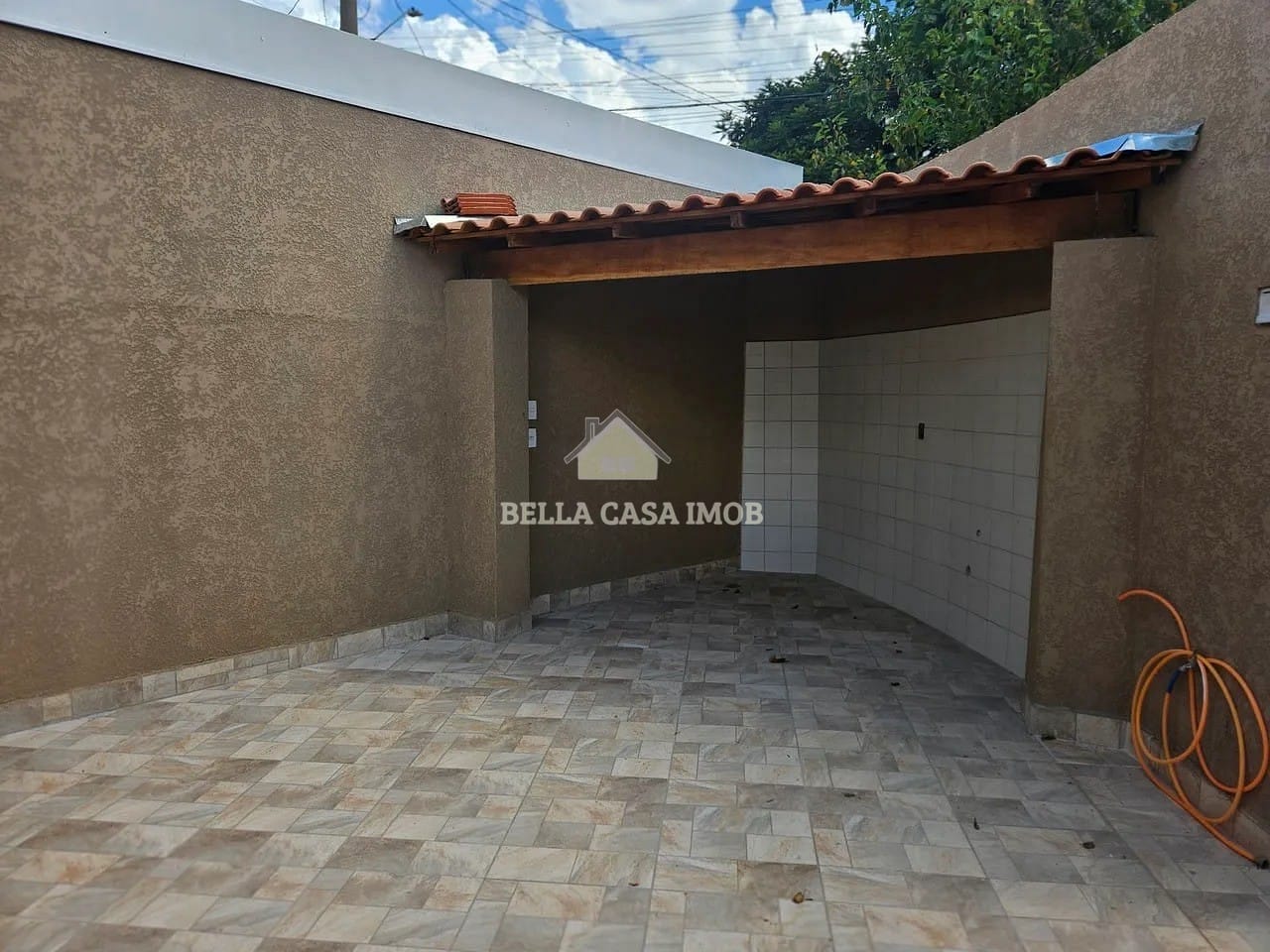 Casa à venda com 2 quartos, 70m² - Foto 6
