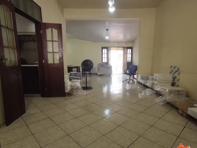 Casa 3 quartos e 4 banheiros, à venda, no bairro Cidade Velha em Belém