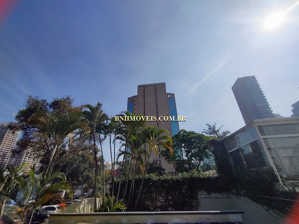 Casa à venda e aluguel com 1 quarto, 280m² - Foto 13