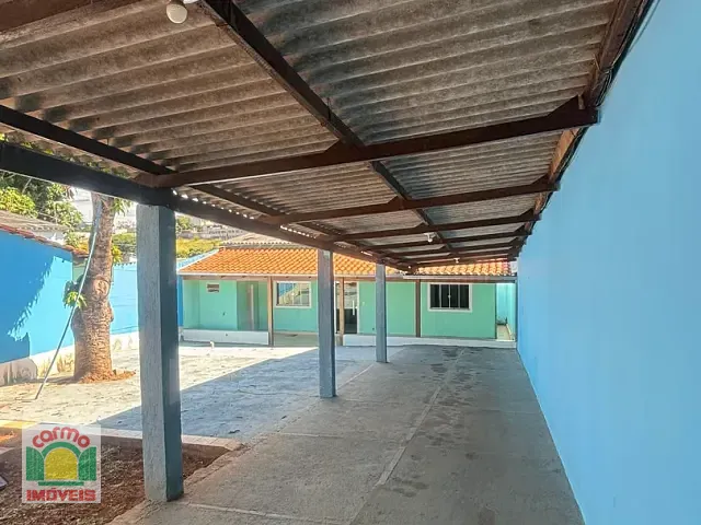 Casa 4 quartos e 2 banheiros, à venda, no bairro São Carlos em Anápolis