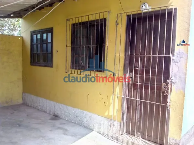 Casa 2 quartos e 1 banheiro, à venda, no bairro Centro em Barra Mansa