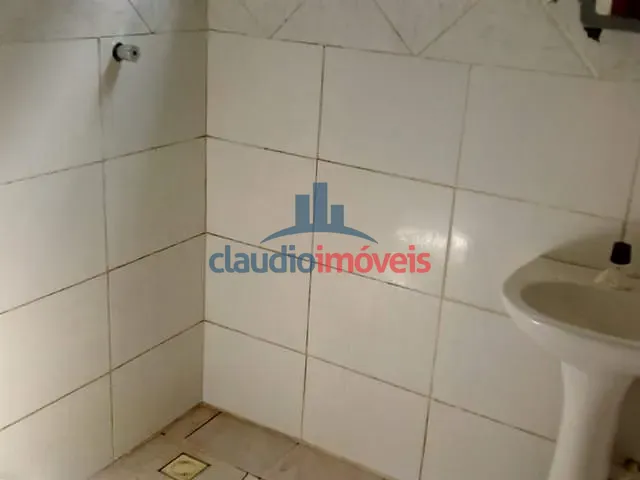 Casa 2 quartos e 1 banheiro, à venda, no bairro Centro em Barra Mansa