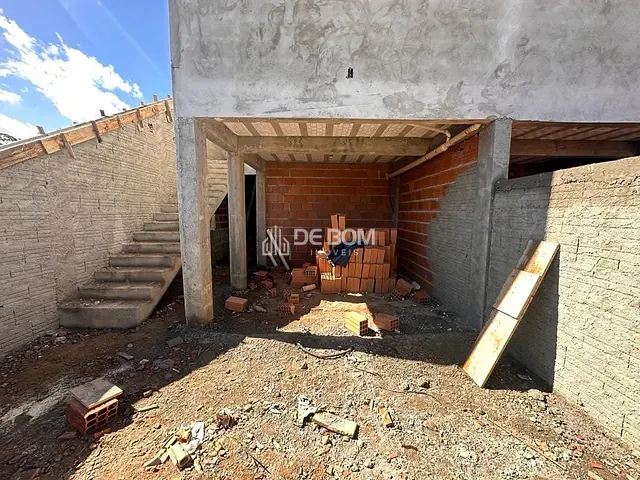 Casa 2 quartos e 2 banheiros, à venda, no bairro Jardins de Florença em Poços de Caldas