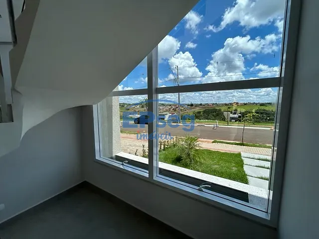 Casa com 250m² 4 quartos e 2 banheiros, à venda, no bairro Gleba Simon Frazer em Londrina
