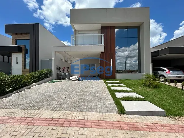 Casa com 250m² 4 quartos e 2 banheiros, à venda, no bairro Gleba Simon Frazer em Londrina
