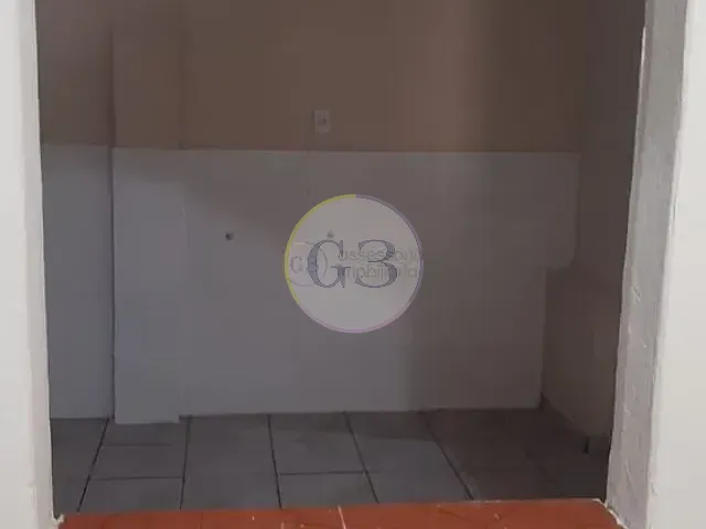 Casa 2 quartos e 1 banheiro, para alugar, no bairro Cidade Nova em Rio Grande