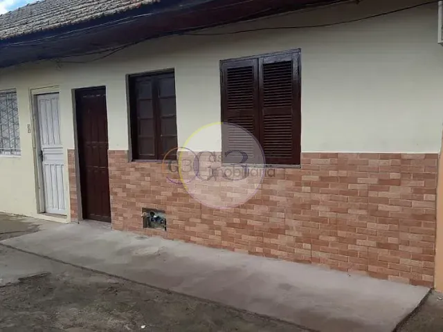 Casa 2 quartos e 1 banheiro, para alugar, no bairro Cidade Nova em Rio Grande