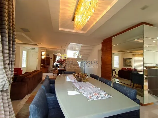 Casa com 363m² 3 quartos e 4 banheiros, à venda, no bairro Pedra Branca em Palhoça
