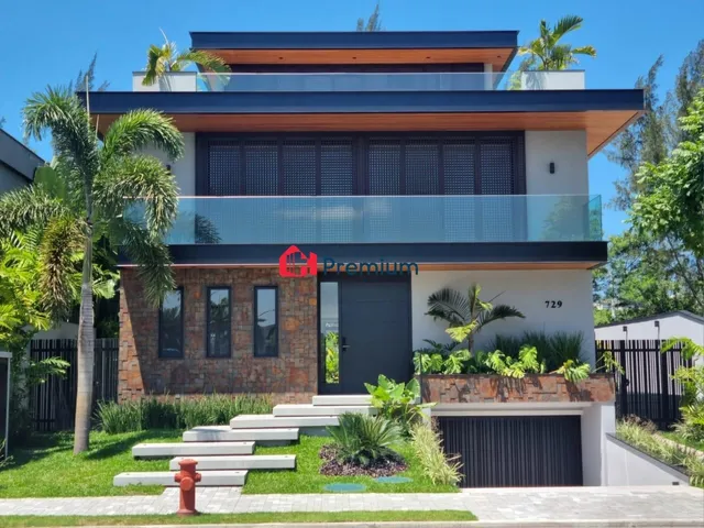 Casa 5 quartos e 8 banheiros, à venda, no bairro Barra da Tijuca em Rio de Janeiro