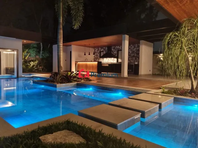Casa 5 quartos e 8 banheiros, à venda, no bairro Barra da Tijuca em Rio de Janeiro