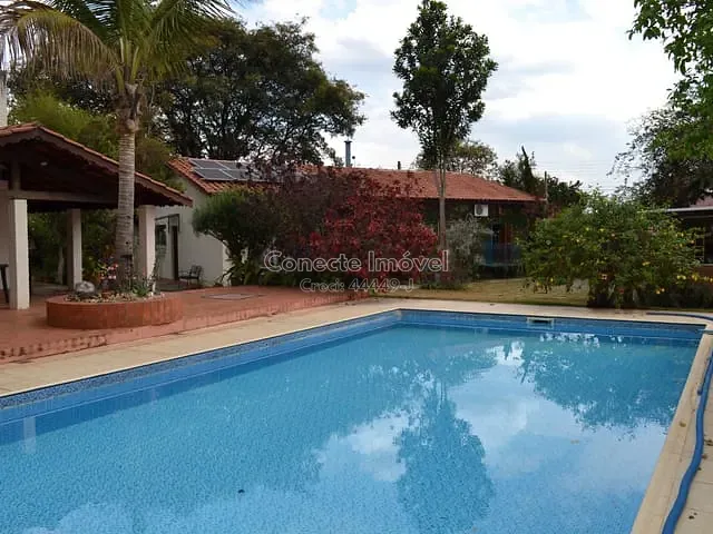 Casa com 2100m² 3 quartos e 2 banheiros, à venda, no bairro Jardim Rezek III em Artur Nogueira