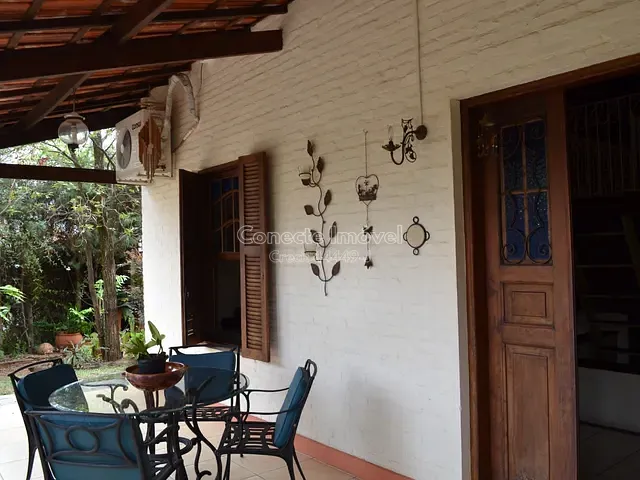 Casa com 2100m² 3 quartos e 2 banheiros, à venda, no bairro Jardim Rezek III em Artur Nogueira