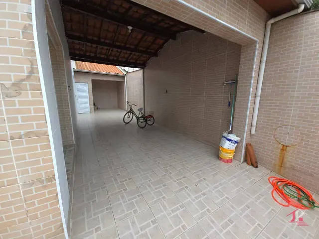 Casa com 298m² 5 quartos e 4 banheiros, à venda ou para alugar, no bairro Praia dos Sonhos em Itanhaém