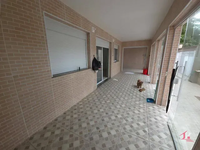 Casa com 298m² 5 quartos e 4 banheiros, à venda ou para alugar, no bairro Praia dos Sonhos em Itanhaém