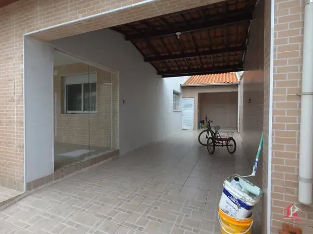 Casa com 298m² 5 quartos e 4 banheiros, à venda ou para alugar, no bairro Praia dos Sonhos em Itanhaém