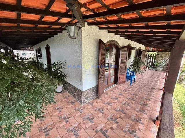 Casa 2 quartos e 1 banheiro, à venda, no bairro Mosela em Petrópolis