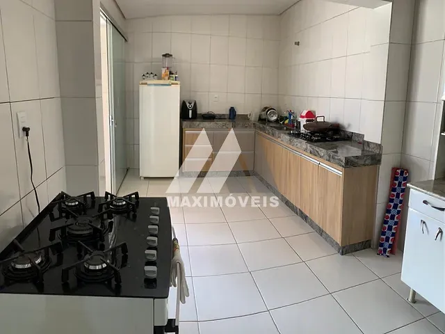 Casa com 180m² 3 quartos e 2 banheiros, à venda, no bairro Novo São Vicente em Bom Despacho