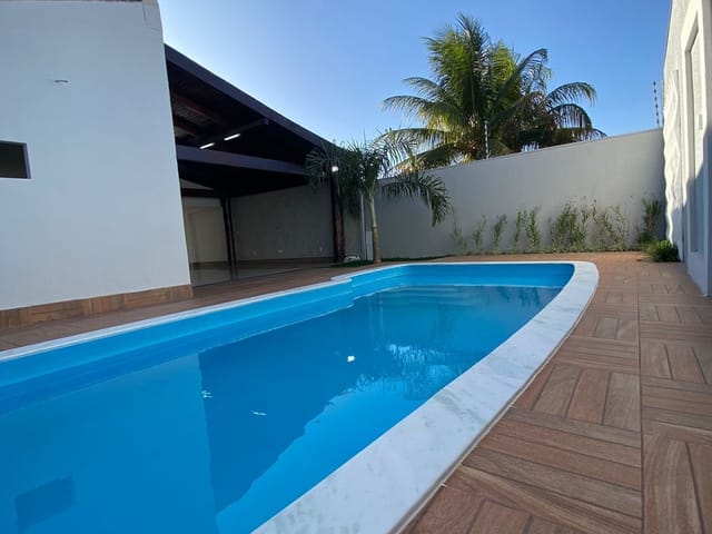 Casa com 303m² 3 quartos e 1 banheiro, à venda, no bairro Jardim Itália II em Sinop