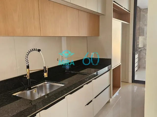 Casa com 180m² 3 quartos e 3 banheiros, à venda, no bairro Ilda em Aparecida de Goiânia