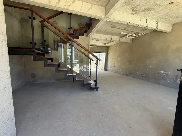 Casa com 162m² 3 quartos e 1 banheiro, à venda, no bairro Candeias em Vitória da Conquista