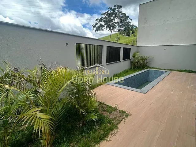 Casa com 369m² 3 quartos e 3 banheiros, à venda, no bairro Jardim Belvedere em Volta Redonda