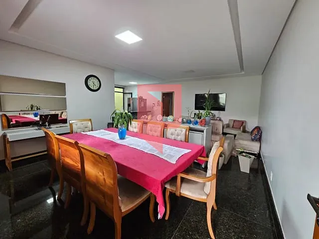 Casa 3 quartos e 4 banheiros, à venda, no bairro Caiçaras em Belo Horizonte