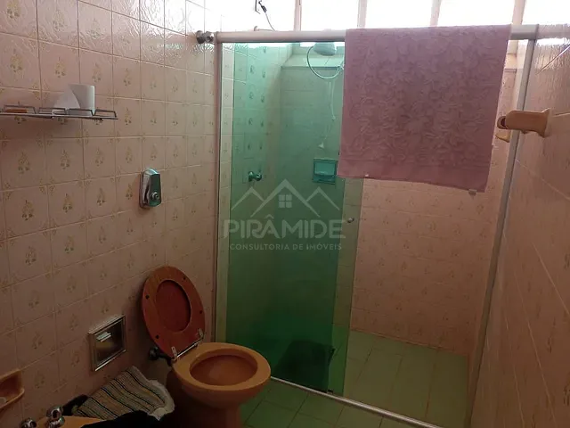 Casa com 406m² 3 quartos e 2 banheiros, à venda, no bairro Centro em Poços de Caldas