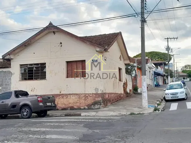Casa com 136m² 2 quartos e 1 banheiro, à venda, no bairro Angola em Guaxupé
