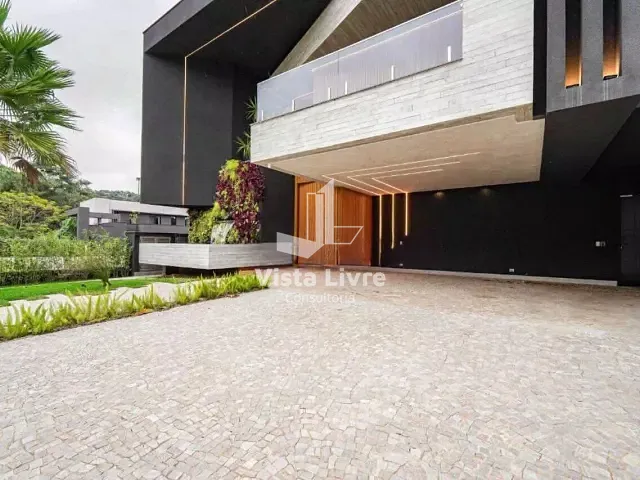 Casa com 520m² 3 quartos e 6 banheiros, à venda, no bairro Tamboré em Santana de Parnaíba