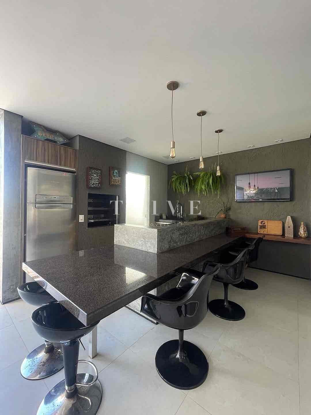 Casa, 3 quartos, 300 m² - Foto 2