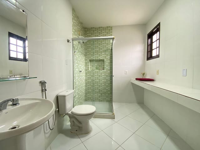 Casa com 450m² 5 quartos e 6 banheiros, à venda, no bairro Garatucaia em Angra dos Reis