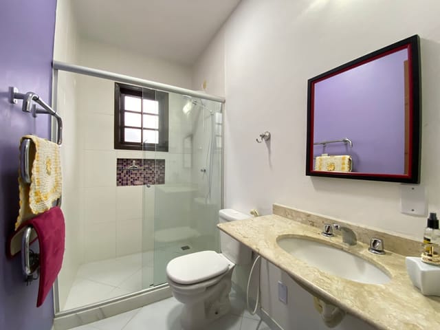 Casa com 450m² 5 quartos e 6 banheiros, à venda, no bairro Garatucaia em Angra dos Reis