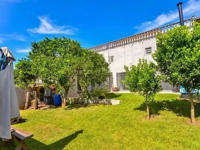 Casa com 280m² 3 quartos e 2 banheiros, à venda, no bairro Butiatuvinha em Curitiba