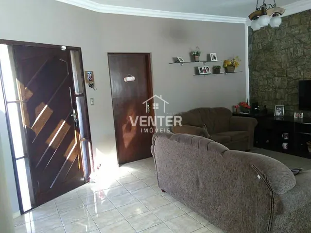 Casa com 250m² 4 quartos e 3 banheiros, à venda, no bairro Esplanada Independência em Taubaté