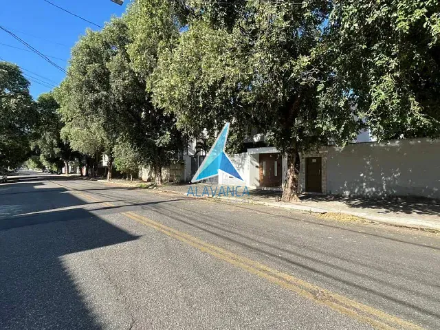 Casa com 360m² 3 quartos e 4 banheiros, à venda, no bairro Ilha dos Araújos em Governador Valadares