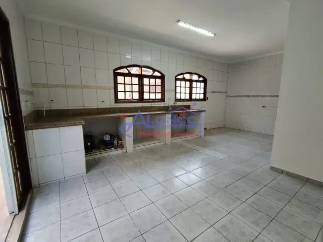Casa com 330m² 4 quartos e 2 banheiros, à venda, no bairro Jardim América em Jacareí