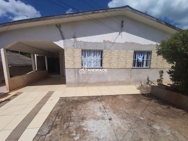 Casa com 290m² 3 quartos e 2 banheiros, à venda, no bairro Núcleo Habitacional Papa João Paulo I em Apucarana
