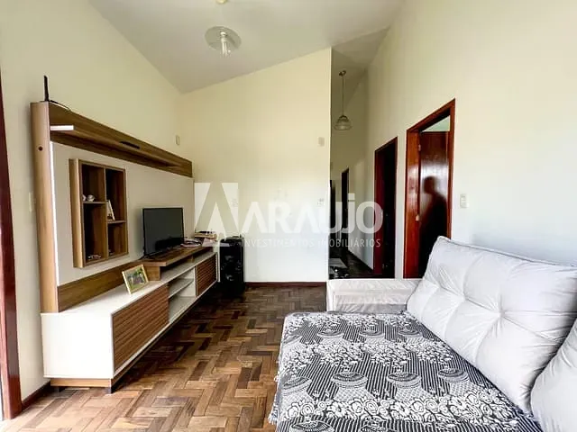 Casa com 257m² 3 quartos e 1 banheiro, à venda, no bairro São Vicente em Itajaí