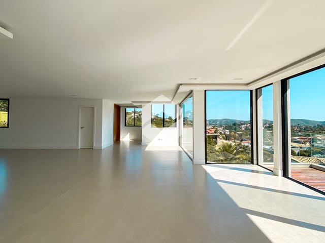 Casa com 10000m² 5 quartos e 8 banheiros, à venda, no bairro Baia Formosa em Armação dos Búzios