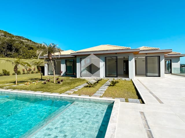 Casa com 10000m² 5 quartos e 8 banheiros, à venda, no bairro Baia Formosa em Armação dos Búzios